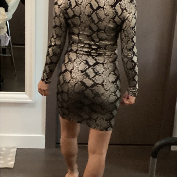 Lulus shiny/silvery dress XS - Picture 2 of 3